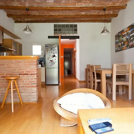 La Casa De Laura Nisia Barcelona