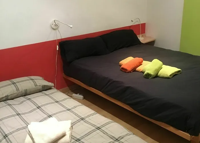 La Casa De Laura Nisia 4* برشلونة